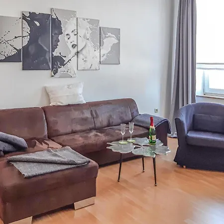 Ferienwohnung Malchow شقة *
